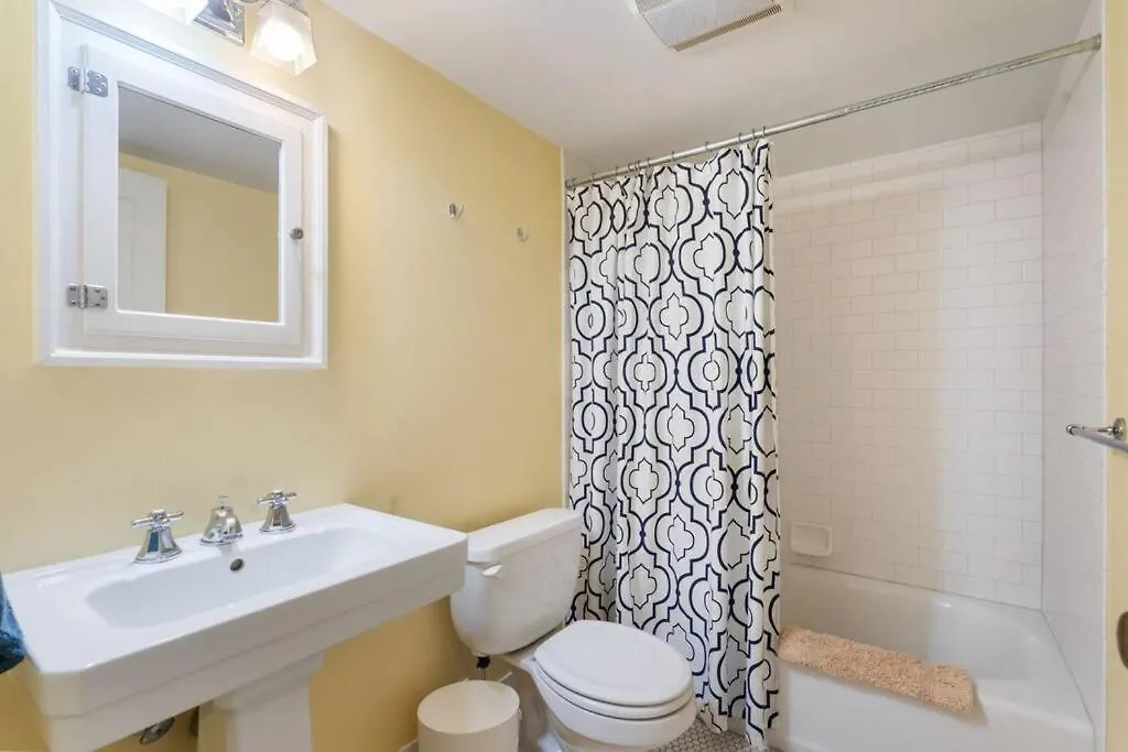Stylish 4Br Belmont Haven With Saltwater Hot Tub Villa Portland 0*,  United States