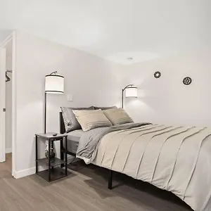  Apartment Elegant Richmond Gem Nestled Up To Hawthorne Blvd.